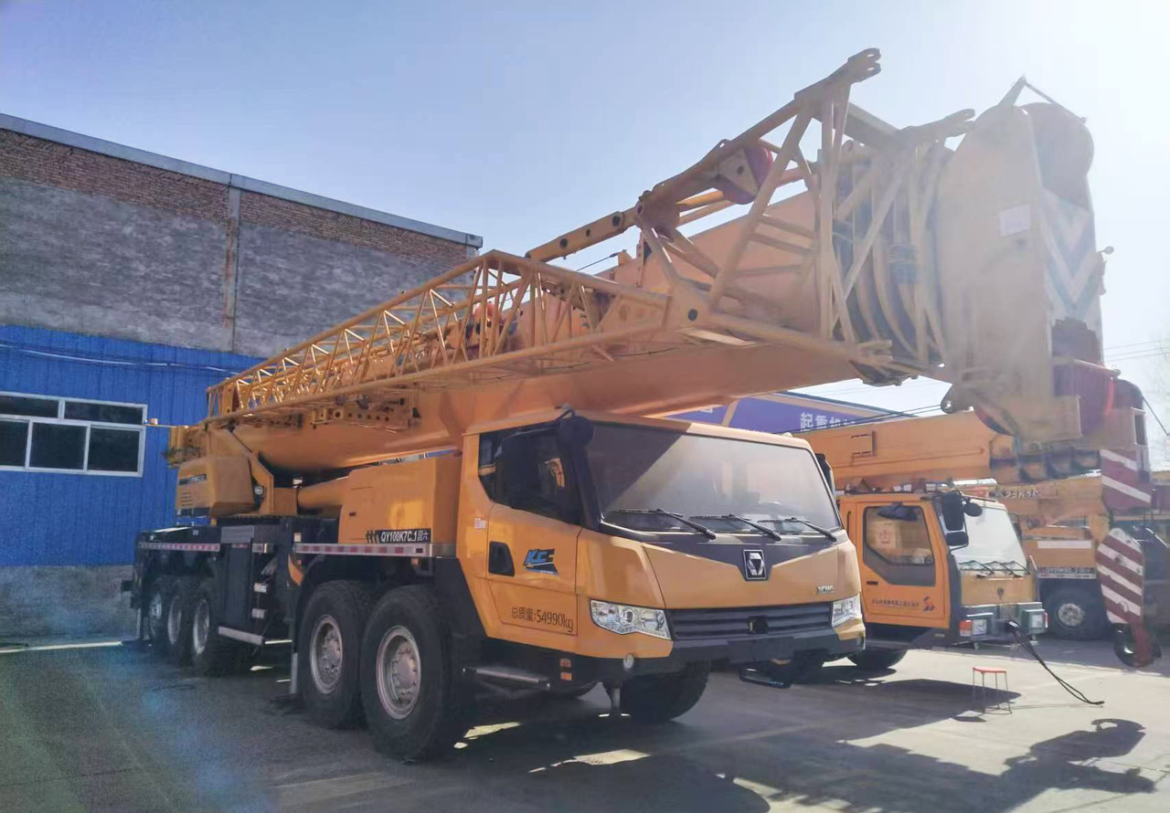 XCMG Official Second Hand 100 Ton Truck Crane QY100K7C_1 Mobile Crane Price - Autódaru: 2 kép. XCMG Official Second Hand 100 Ton Truck Crane QY100K7C_1 Mobile Crane Price - Autódaru: 2 kép.