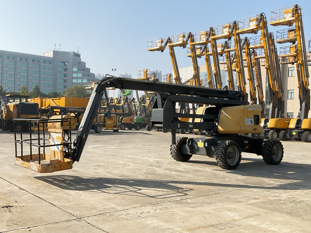 XCMG Official Second Hand Mobile Cherry Picker GTBZ18A1 18m Man Lift Boom Lift Price - Személyemelő: 4 kép. XCMG Official Second Hand Mobile Cherry Picker GTBZ18A1 18m Man Lift Boom Lift Price - Személyemelő: 4 kép.
