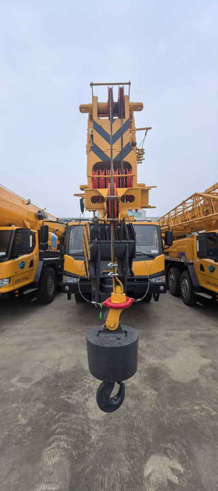 XCMG Official Second Hand QY50KA 50 Ton Hydraulic Truck Crane Price For Sale - Autódaru: 5 kép. XCMG Official Second Hand QY50KA 50 Ton Hydraulic Truck Crane Price For Sale - Autódaru: 5 kép.