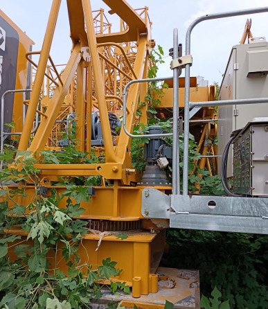 Toronydaru XCMG Official Small Tower Crane XGT6013-6S1 Max Load 6t Used Topless Tower Crane For Sale: 7 kép. Toronydaru XCMG Official Small Tower Crane XGT6013-6S1 Max Load 6t Used Topless Tower Crane For Sale: 7 kép.