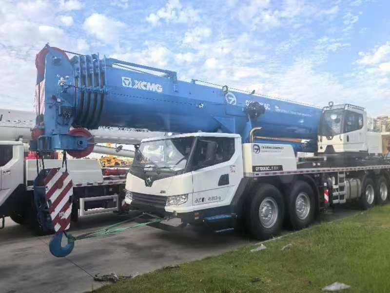 XCMG Official Unused Stock 100 Ton Mobile Crane QY100K6C_1 Truck Mounted Crane For Sale - Autódaru: 2 kép. XCMG Official Unused Stock 100 Ton Mobile Crane QY100K6C_1 Truck Mounted Crane For Sale - Autódaru: 2 kép.