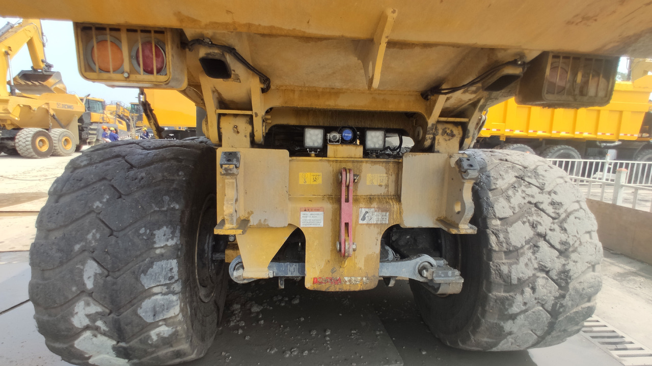 Dömper XCMG Official Used 6*6 Dumper Mining Truck XDA50H Articulated Tipper Truck Dumper Price: 6 kép.