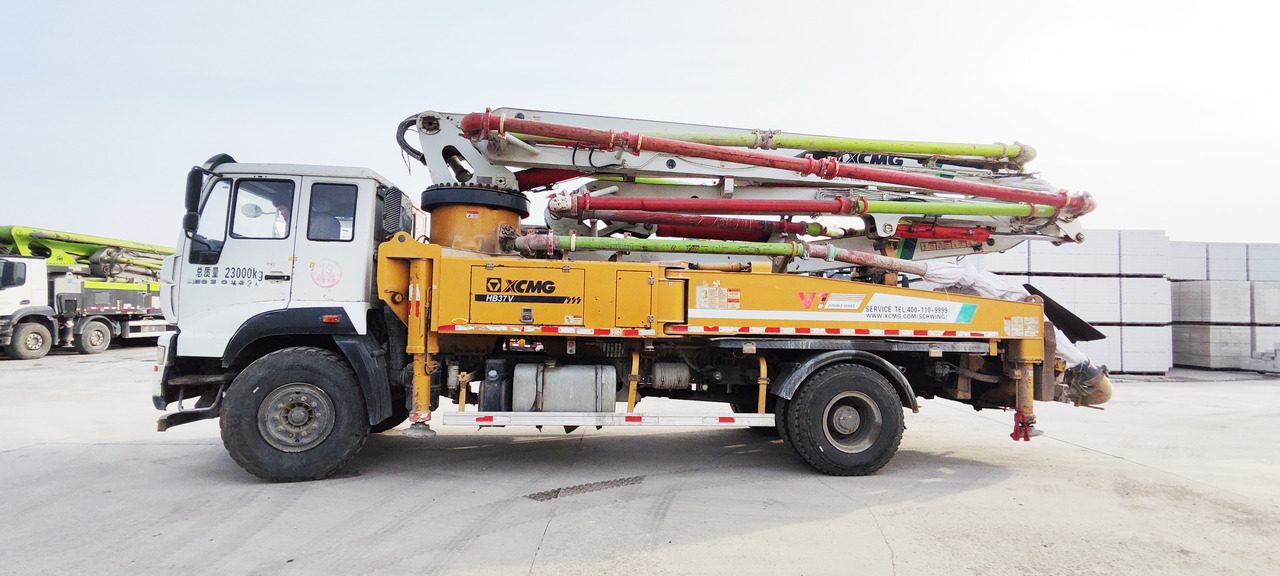 XCMG Official Used Concrete Pump Truck HB37V 37 Meters Cement Pump Machine Price For Sale - Betonpumpa: 4 kép. XCMG Official Used Concrete Pump Truck HB37V 37 Meters Cement Pump Machine Price For Sale - Betonpumpa: 4 kép.
