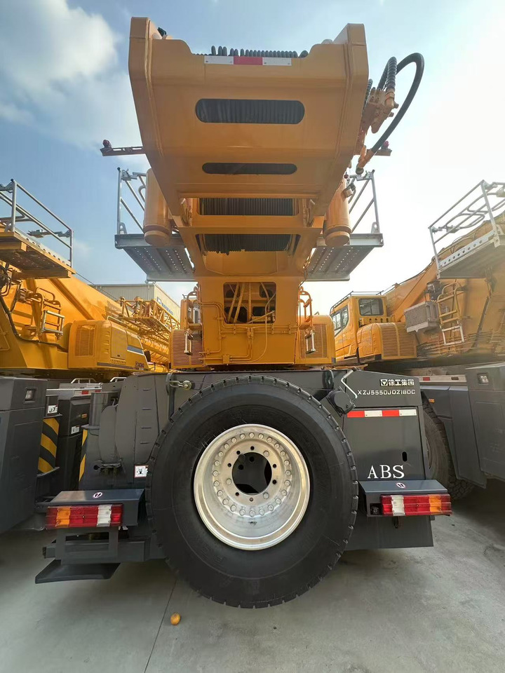 XCMG Official Used Mobile Hydraulic Truck Cranes XCA180L8C All Terrain Cranes Price - Terepjáró autódaru: 5 kép. XCMG Official Used Mobile Hydraulic Truck Cranes XCA180L8C All Terrain Cranes Price - Terepjáró autódaru: 5 kép.