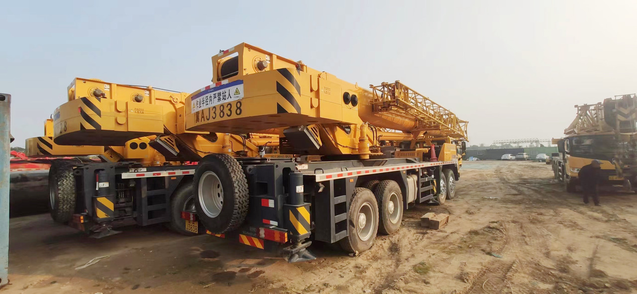 XCMG Official Used Pickup Truck Crane QY55K5D Telescopic Truck Crane Hot Sale - Autódaru: 5 kép. XCMG Official Used Pickup Truck Crane QY55K5D Telescopic Truck Crane Hot Sale - Autódaru: 5 kép.