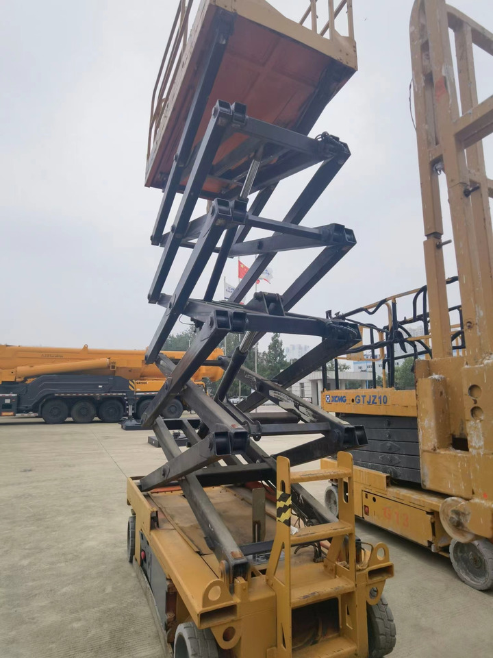 XCMG Official Used Self Propelled Lift GTJZ1012 10m Scissors Lift Platform Price List - Ollós emelő: 5 kép. XCMG Official Used Self Propelled Lift GTJZ1012 10m Scissors Lift Platform Price List - Ollós emelő: 5 kép.