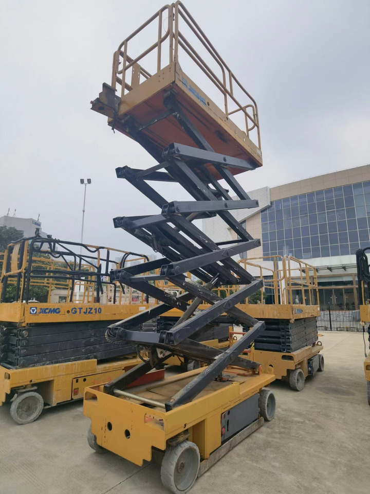 XCMG Official Used Self Propelled Lift GTJZ1012 10m Scissors Lift Platform Price List - Ollós emelő: 4 kép. XCMG Official Used Self Propelled Lift GTJZ1012 10m Scissors Lift Platform Price List - Ollós emelő: 4 kép.