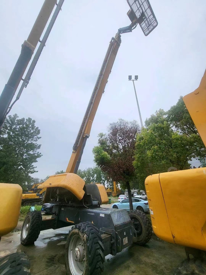 XCMG Official Used Telescopic Lifting Boom GTBZ38S 38m Aerial Work Platform For Sale - Teleszkópos emelő: 3 kép. XCMG Official Used Telescopic Lifting Boom GTBZ38S 38m Aerial Work Platform For Sale - Teleszkópos emelő: 3 kép.