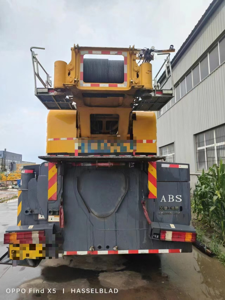 XCMG Official XCA180 180 Ton Second Hand All Terrain Crane Best Price - Terepjáró autódaru: 4 kép. XCMG Official XCA180 180 Ton Second Hand All Terrain Crane Best Price - Terepjáró autódaru: 4 kép.