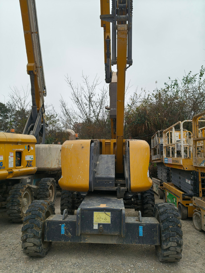 XCMG Official XGA16 16m Second Hand Articulated Boom Lift Platform With High Quality - Személyemelő: 4 kép. XCMG Official XGA16 16m Second Hand Articulated Boom Lift Platform With High Quality - Személyemelő: 4 kép.