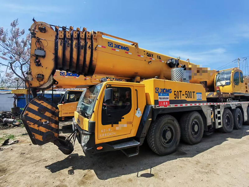XCMG QAY260 260ton used all terrain mobile hydraulic truck crane price - Terepjáró autódaru: 5 kép. XCMG QAY260 260ton used all terrain mobile hydraulic truck crane price - Terepjáró autódaru: 5 kép.