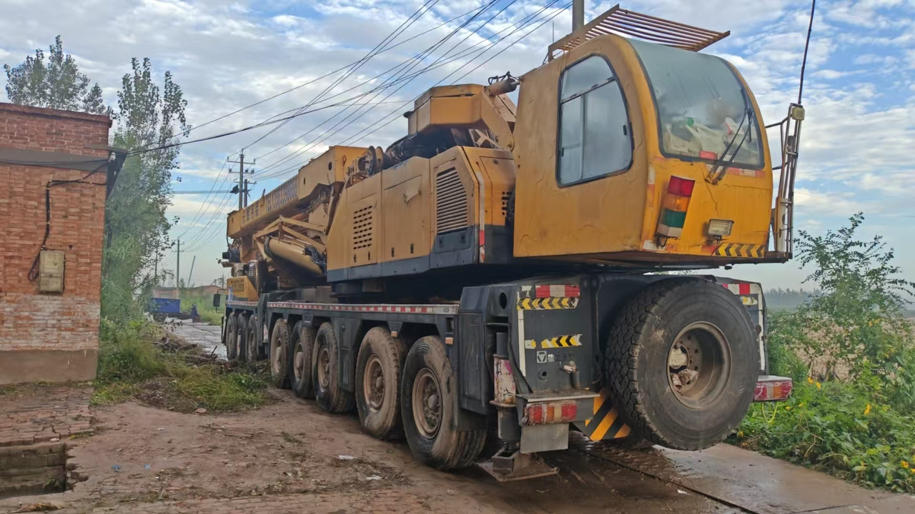 XCMG QAY500 used 500ton diesel all terrain truck crane with telescopic arm price - Terepjáró autódaru: 3 kép. XCMG QAY500 used 500ton diesel all terrain truck crane with telescopic arm price - Terepjáró autódaru: 3 kép.