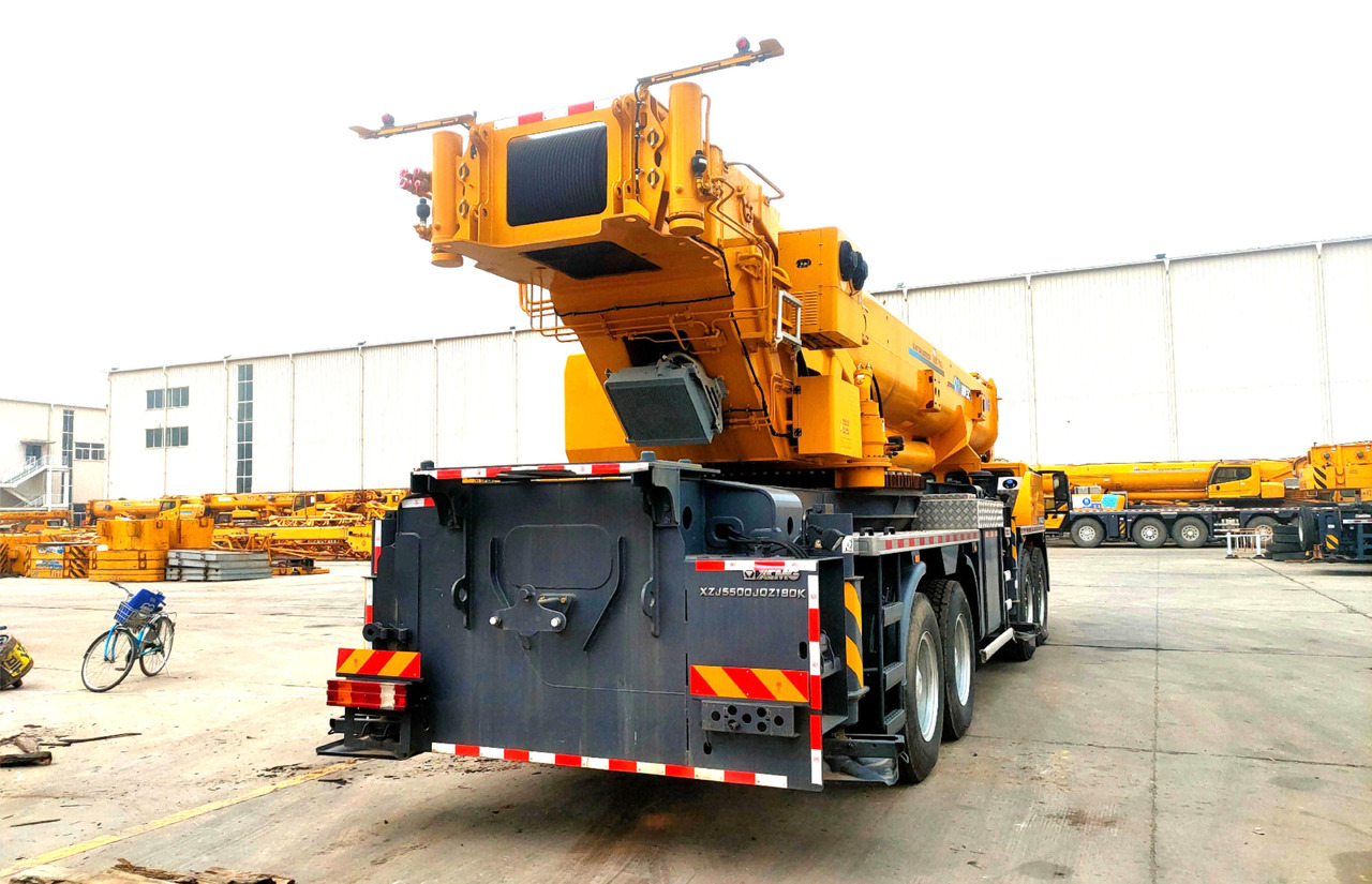XCMG QY180K5C mobile diesel lift crane price - Autódaru: 3 kép. XCMG QY180K5C mobile diesel lift crane price - Autódaru: 3 kép.