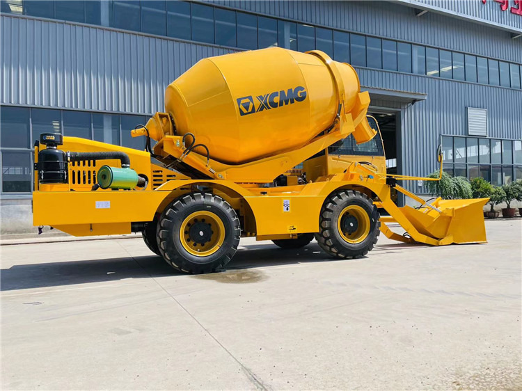 XCMG Self Loading Concrete Mixer 3.5m3 Portable Diesel Mini Small Concrete Cement Mixer for Sale - Betonkeverő: 5 kép. XCMG Self Loading Concrete Mixer 3.5m3 Portable Diesel Mini Small Concrete Cement Mixer for Sale - Betonkeverő: 5 kép.