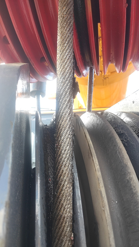 XCMG Truck crane Second Hand mobile hydraulic crane QAY160 Used - Autódaru: 5 kép. XCMG Truck crane Second Hand mobile hydraulic crane QAY160 Used - Autódaru: 5 kép.