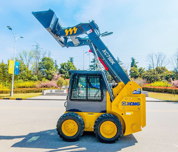 XCMG XC750K small mini wheel loader skid steer for farm use - Mini homlokrakodó: 3 kép. XCMG XC750K small mini wheel loader skid steer for farm use - Mini homlokrakodó: 3 kép.