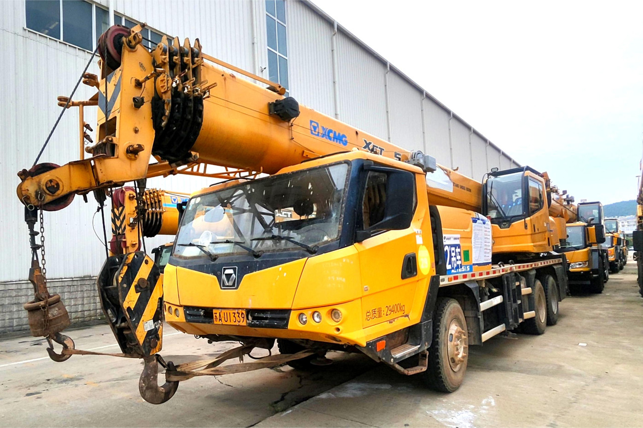 XCMG XCT20L5 20ton used 5-section mobile hydraulic truck crane price - Autódaru: 3 kép. XCMG XCT20L5 20ton used 5-section mobile hydraulic truck crane price - Autódaru: 3 kép.