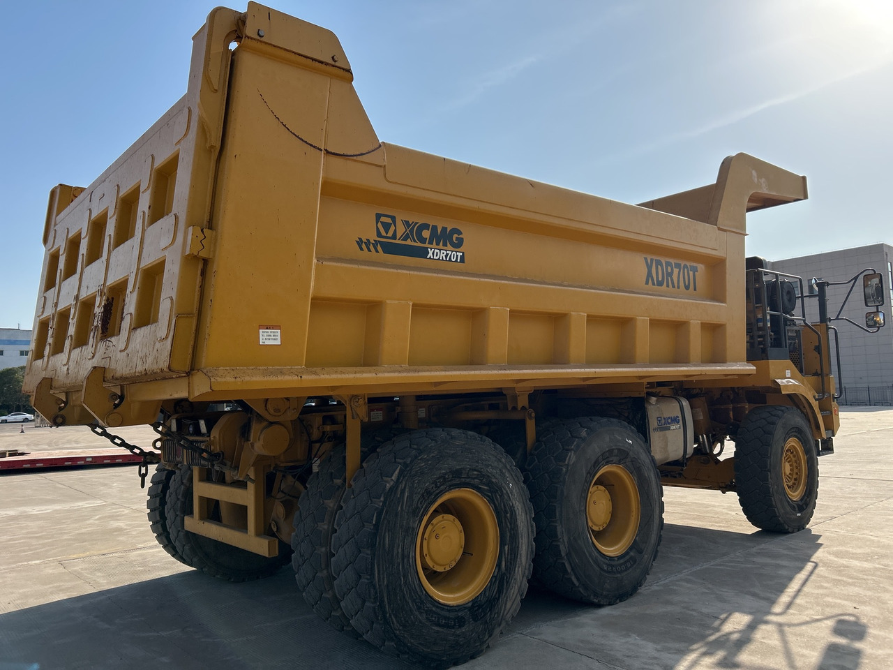 XCMG XDR70T second hand mining dump truck price - Bányászati gépek: 3 kép. XCMG XDR70T second hand mining dump truck price - Bányászati gépek: 3 kép.