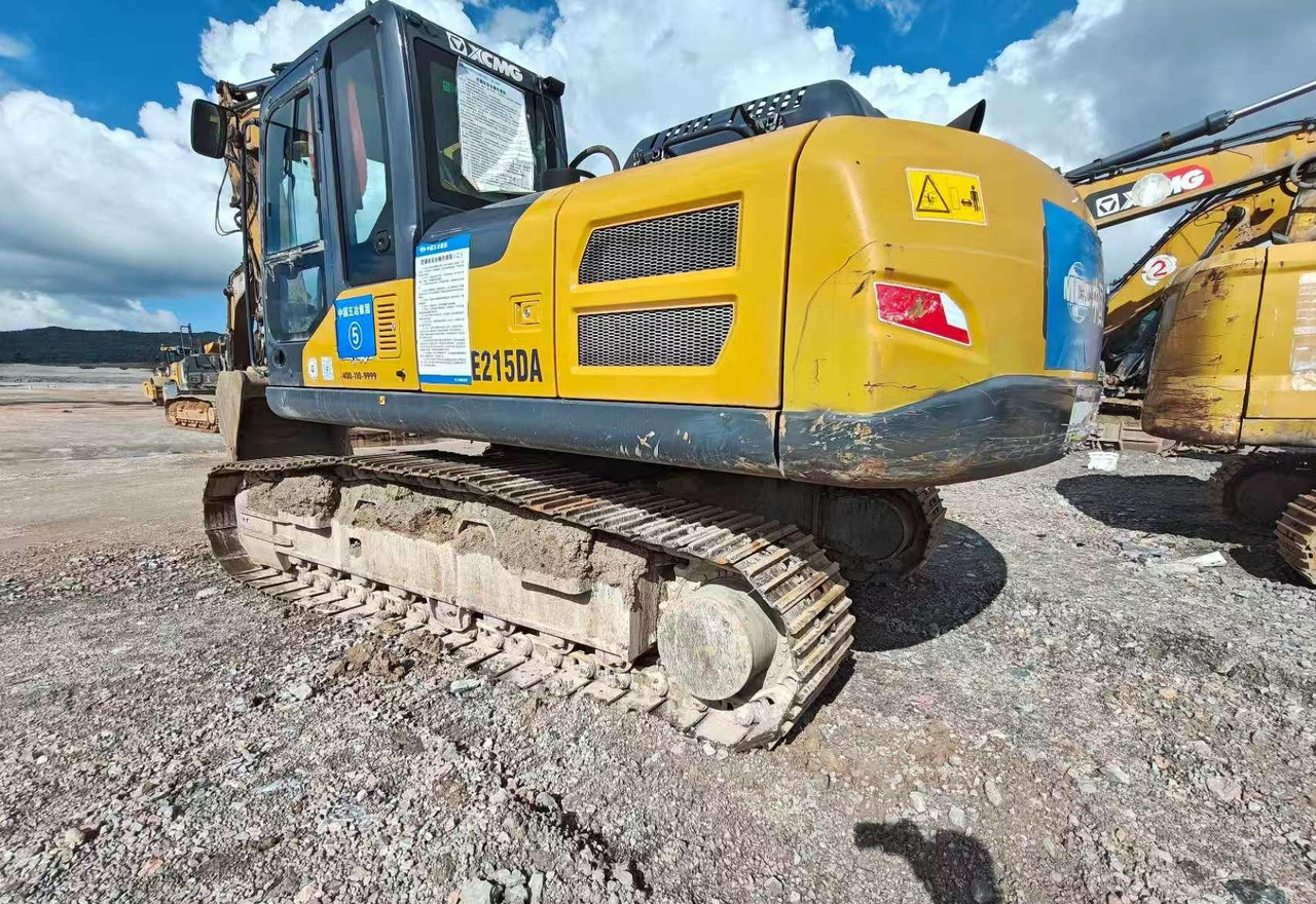 XCMG XE215DA hot sale used excavator hydraulic 21ton price - Lánctalpas kotró: 4 kép. XCMG XE215DA hot sale used excavator hydraulic 21ton price - Lánctalpas kotró: 4 kép.
