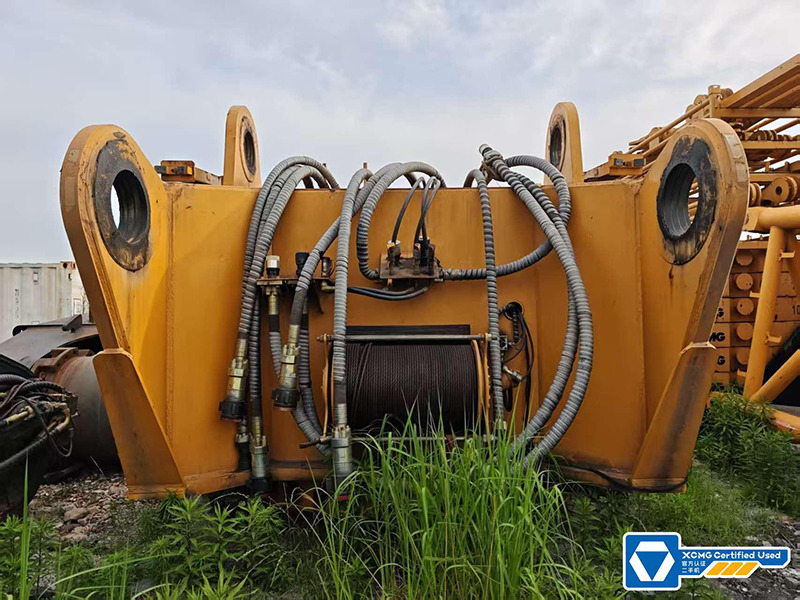 XCMG XGC28000 used 2000ton large tons crawler crane price - Lánctalpas daru: 3 kép. XCMG XGC28000 used 2000ton large tons crawler crane price - Lánctalpas daru: 3 kép.