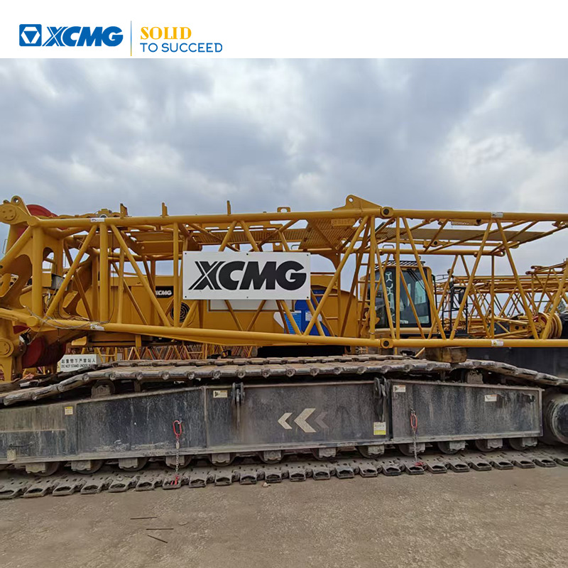 XCMG XLC200M small middle 200ton used crawler crane 2023 for sale - Lánctalpas daru: 1 kép. XCMG XLC200M small middle 200ton used crawler crane 2023 for sale - Lánctalpas daru: 1 kép.