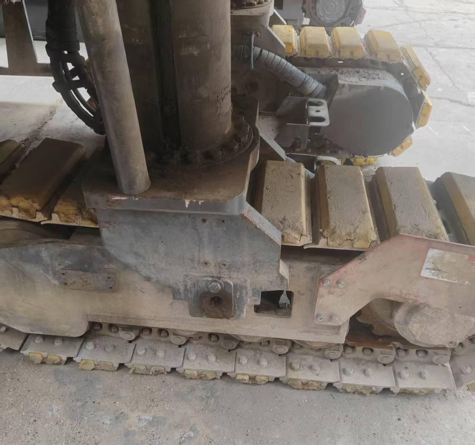 XCMG certified used cold milling planer machine XM200KⅡfor sale - Aszfaltmaró: 4 kép. XCMG certified used cold milling planer machine XM200KⅡfor sale - Aszfaltmaró: 4 kép.