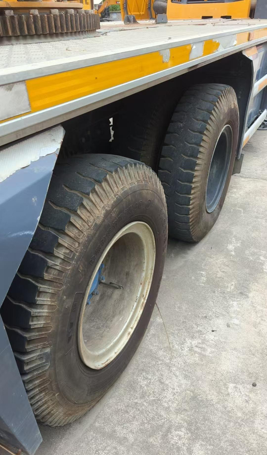 XCMG official second hand 4-Section Telescopic crane truck XCT16_Y - Autódaru: 2 kép. XCMG official second hand 4-Section Telescopic crane truck XCT16_Y - Autódaru: 2 kép.