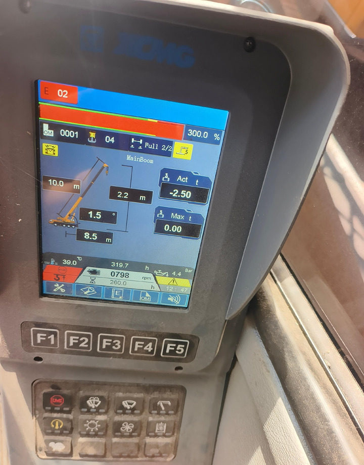 XCMG official second hand 4-Section Telescopic crane truck XCT16_Y - Autódaru: 3 kép. XCMG official second hand 4-Section Telescopic crane truck XCT16_Y - Autódaru: 3 kép.