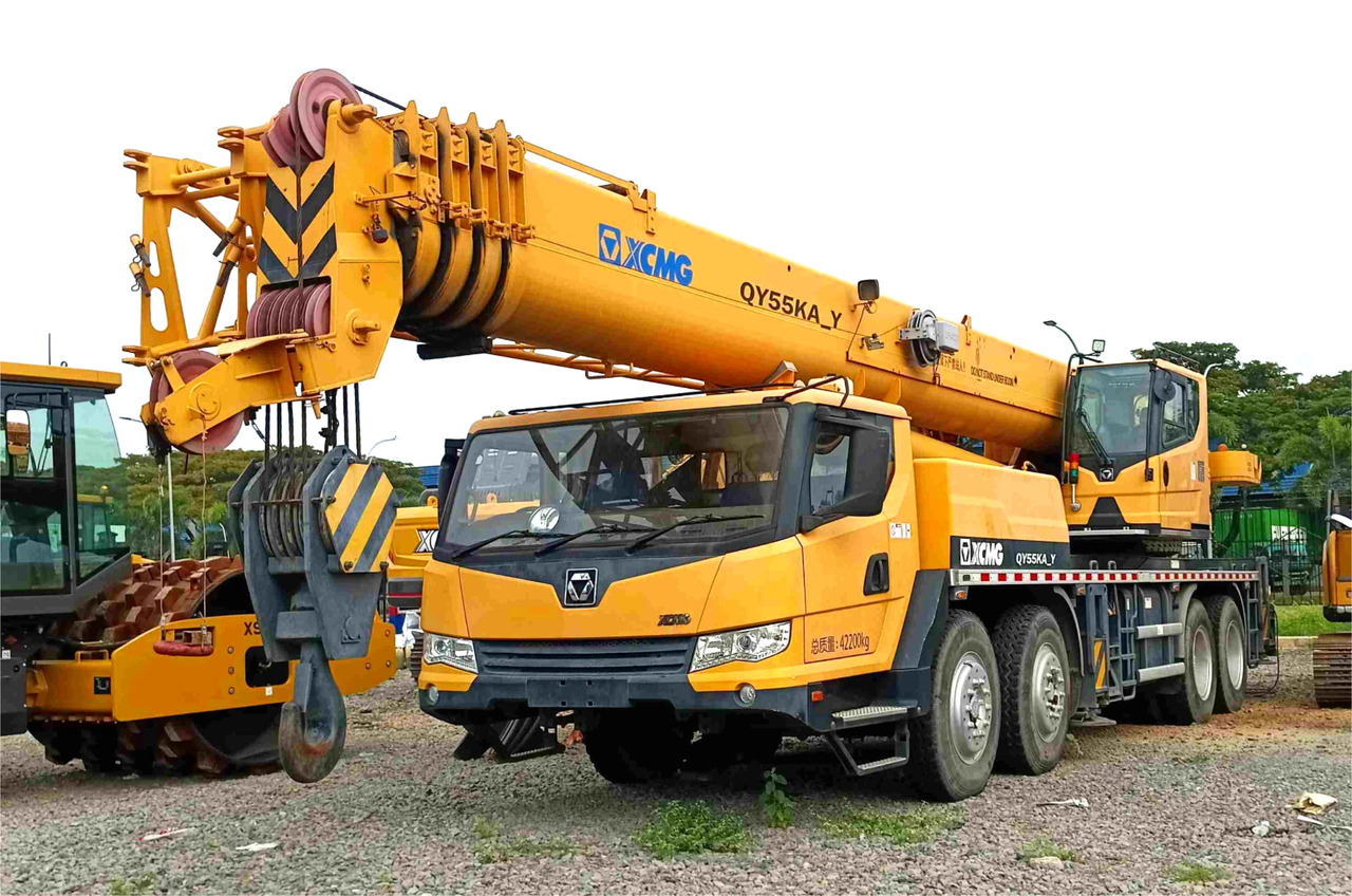 XCMG official used QY55KA-Y Truck Crane for sale - Autódaru: 2 kép. XCMG official used QY55KA-Y Truck Crane for sale - Autódaru: 2 kép.