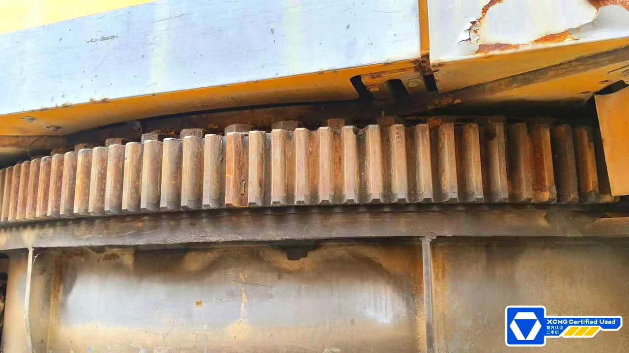 XCMG second hand large ton all terrain crane 650 ton QAY650 - Terepjáró autódaru: 3 kép. XCMG second hand large ton all terrain crane 650 ton QAY650 - Terepjáró autódaru: 3 kép.