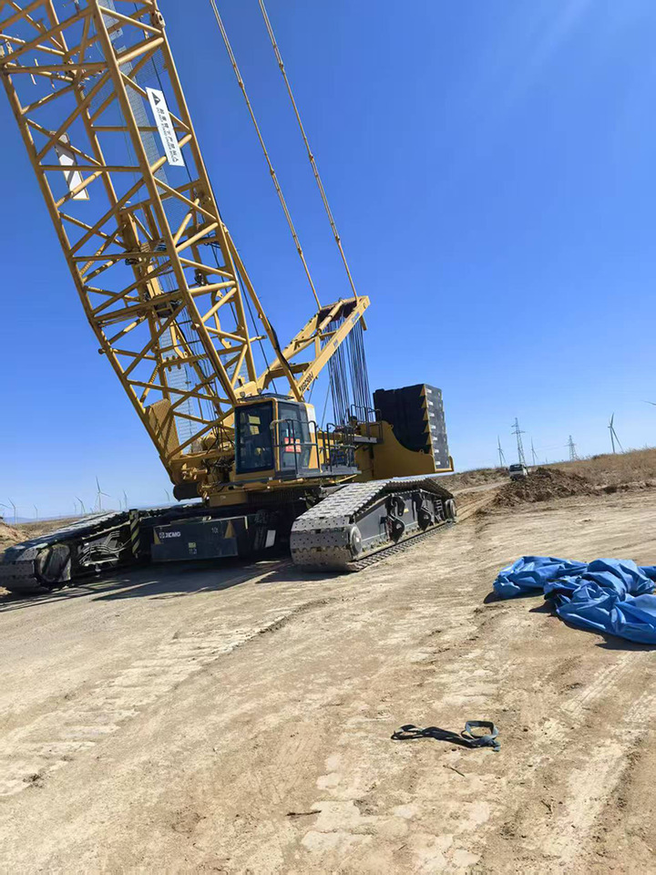 XCMG used 500 ton XGC500-I mobile crawler crane price - Autódaru: 5 kép. XCMG used 500 ton XGC500-I mobile crawler crane price - Autódaru: 5 kép.
