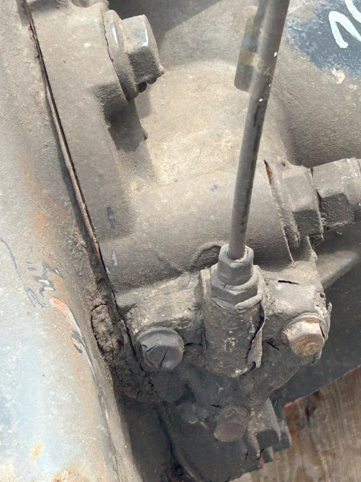 DAF CF EURO 6 DIFFERENTIAL AXLE - Hátsó tengely: 3 kép. DAF CF EURO 6 DIFFERENTIAL AXLE - Hátsó tengely: 3 kép.