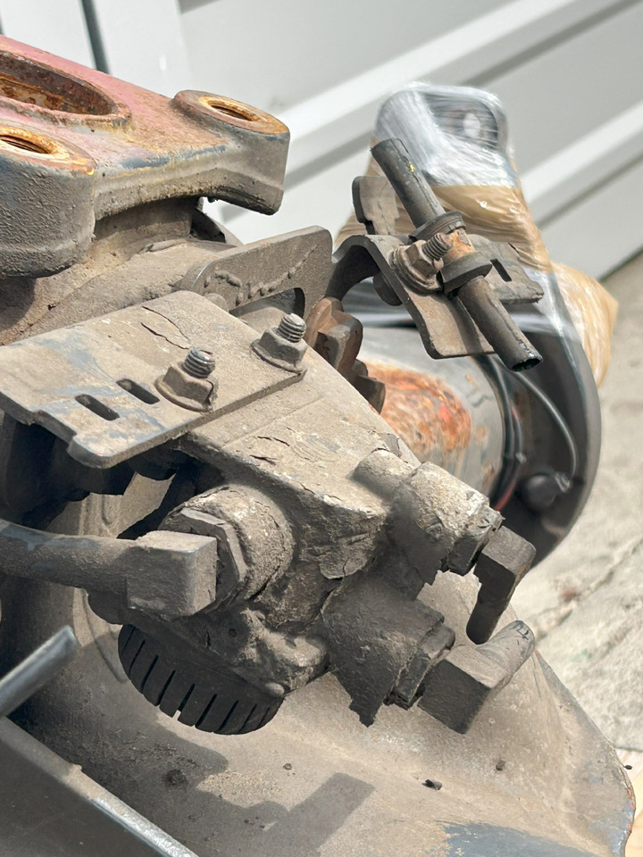DAF CF EURO 6 DIFFERENTIAL AXLE - Hátsó tengely: 5 kép. DAF CF EURO 6 DIFFERENTIAL AXLE - Hátsó tengely: 5 kép.