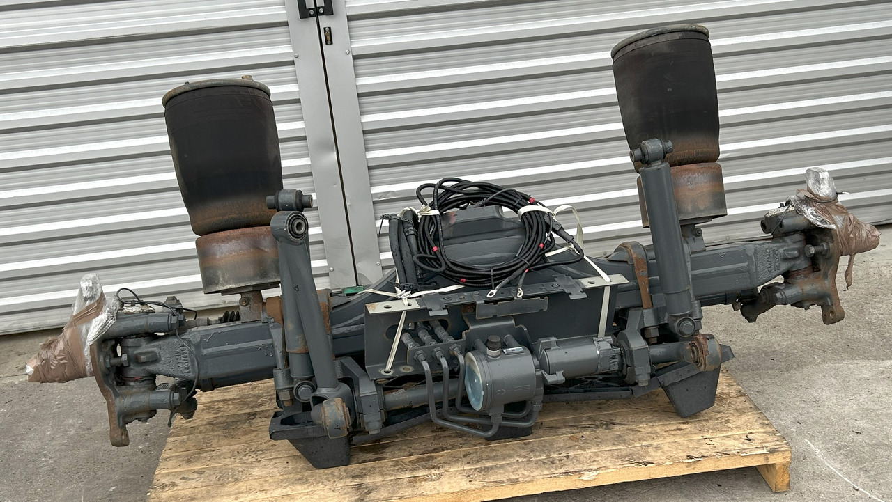 Hátsó tengely DAF COMPLETE STEERING AXLE DAF XF 106 480: 27 kép. Hátsó tengely DAF COMPLETE STEERING AXLE DAF XF 106 480: 27 kép.