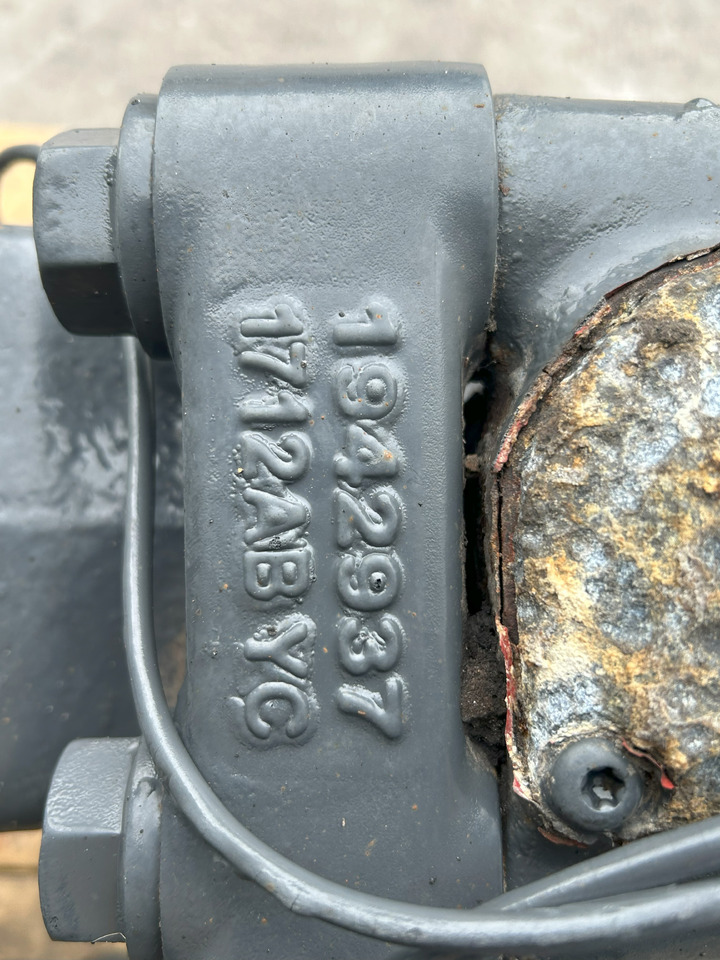 Hátsó tengely DAF COMPLETE STEERING AXLE DAF XF 106 480: 14 kép. Hátsó tengely DAF COMPLETE STEERING AXLE DAF XF 106 480: 14 kép.