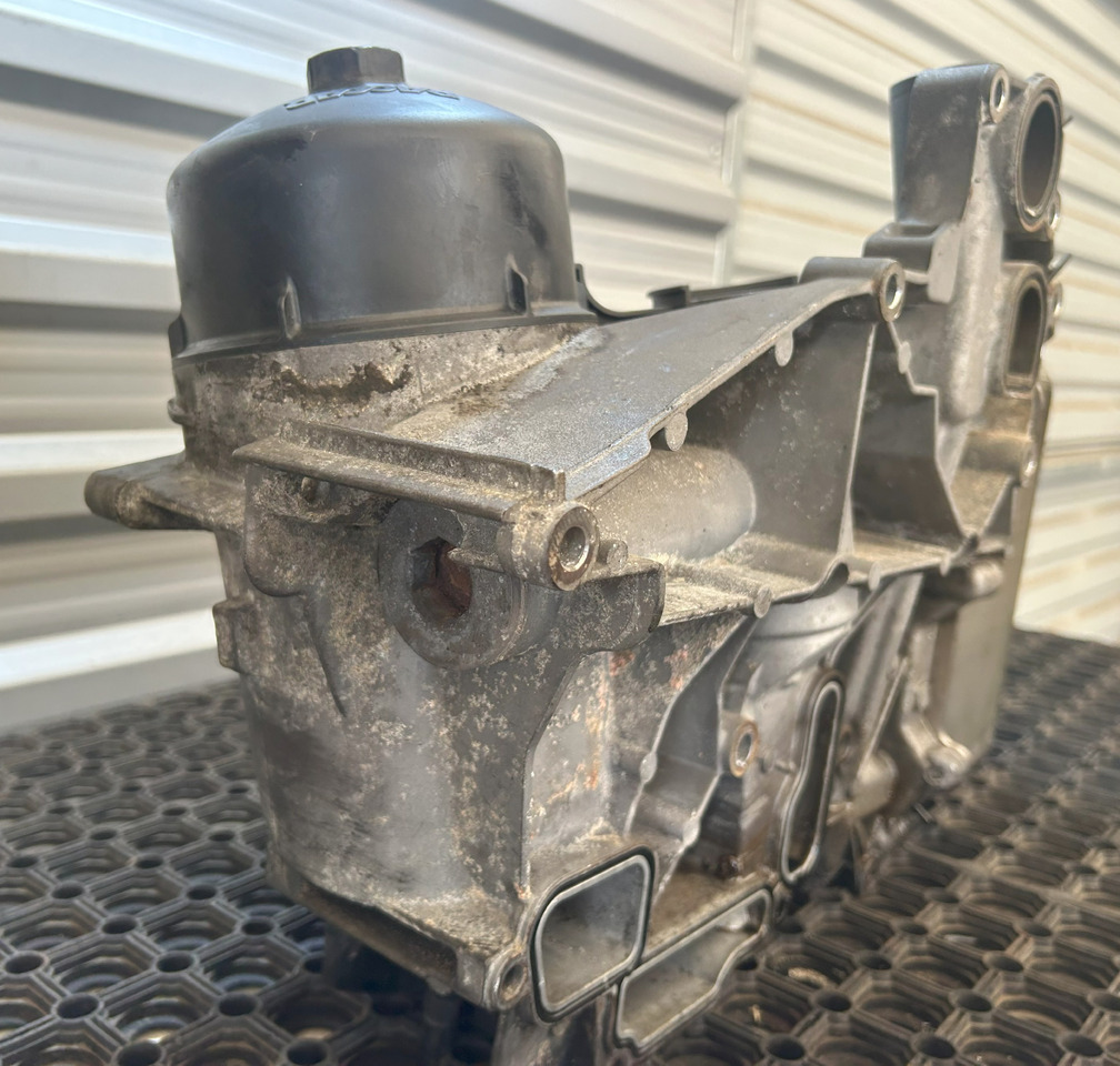 DAF OIL MODULE DAF XF - Olajszűrő: 3 kép. DAF OIL MODULE DAF XF - Olajszűrő: 3 kép.