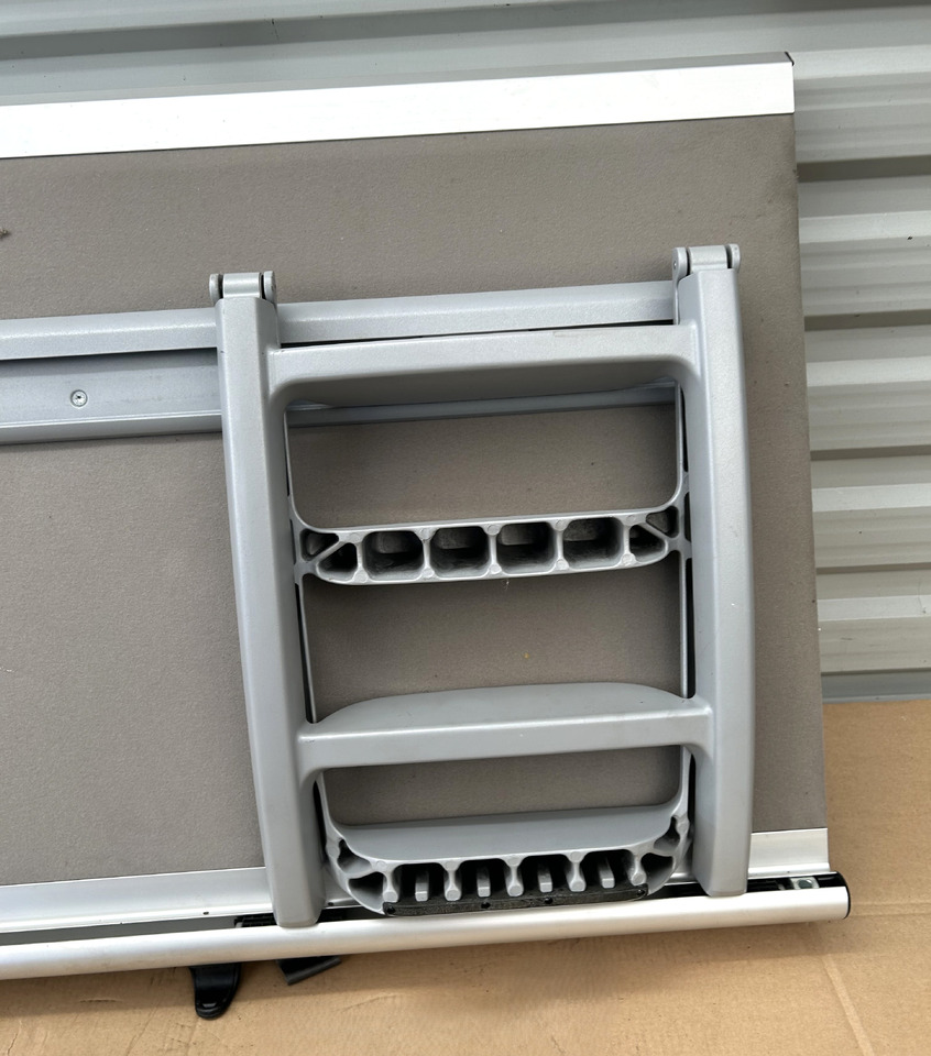 DAF UPPER BED BED DAF XF 106 LIFT SUPER SPACE CAB - Univerzális alkatrész: 5 kép. DAF UPPER BED BED DAF XF 106 LIFT SUPER SPACE CAB - Univerzális alkatrész: 5 kép.