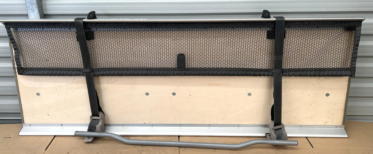 DAF UPPER BED BED DAF XF 106 LIFT SUPER SPACE CAB - Univerzális alkatrész: 2 kép. DAF UPPER BED BED DAF XF 106 LIFT SUPER SPACE CAB - Univerzális alkatrész: 2 kép.