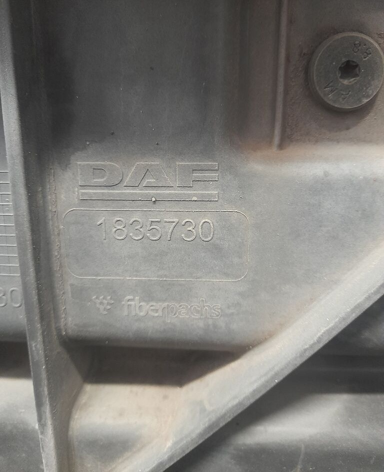 DAF XF 106 1835730 DAF truck - Motorháztető - Teherautó: 4 kép. DAF XF 106 1835730 DAF truck - Motorháztető - Teherautó: 4 kép.