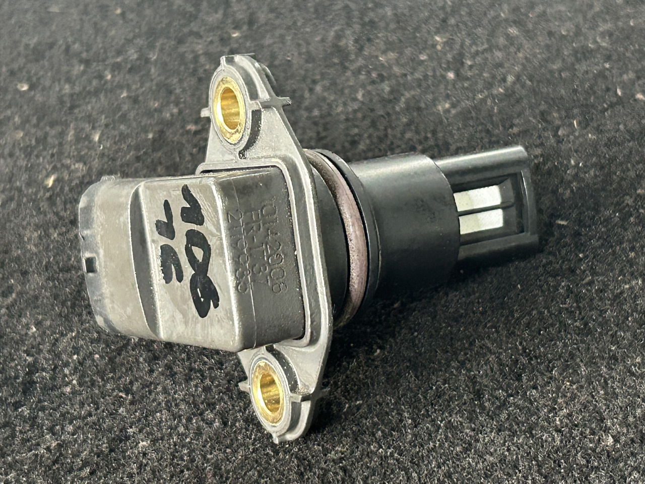 DAF XF 106 480 AIR HUMIDITY SENSOR - Érzékelő: 4 kép. DAF XF 106 480 AIR HUMIDITY SENSOR - Érzékelő: 4 kép.