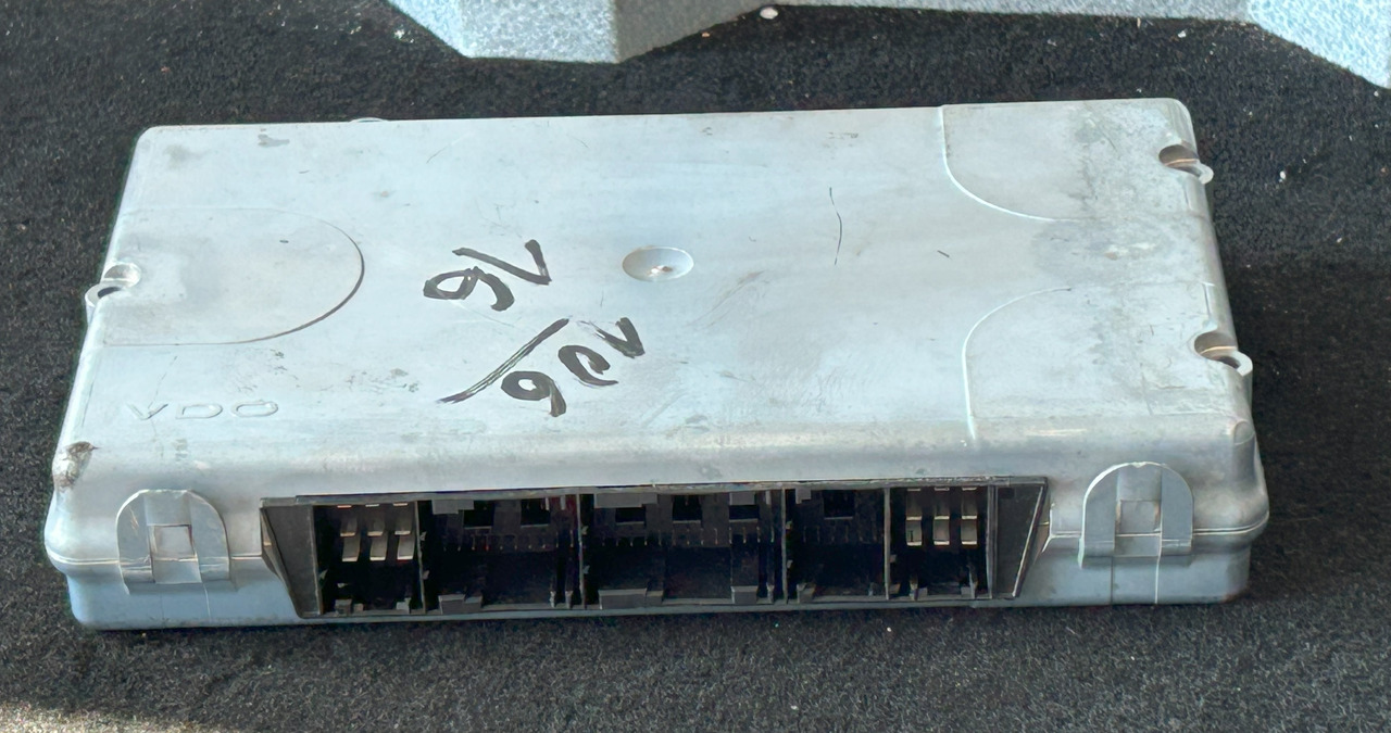 DAF XF 106 480 VIC3-500 - ECU - Teherautó: 3 kép. DAF XF 106 480 VIC3-500 - ECU - Teherautó: 3 kép.