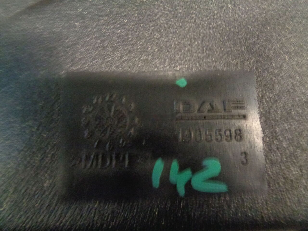 DAF XF 106 Komin Powietrza DAF XF 106 1935598 DAF XF 106 truck - Karosszéria és külső - Teherautó: 5 kép. DAF XF 106 Komin Powietrza DAF XF 106 1935598 DAF XF 106 truck - Karosszéria és külső - Teherautó: 5 kép.