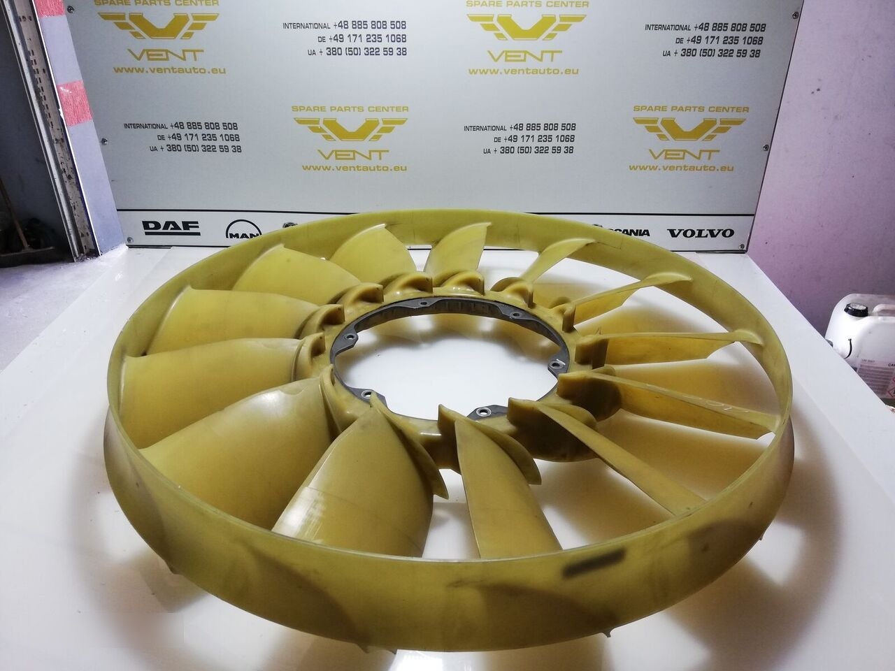 DAF XF 106 VISCO 1956601 2006787 DAF XF 106 truck - Ventilátor - Teherautó: 3 kép. DAF XF 106 VISCO 1956601 2006787 DAF XF 106 truck - Ventilátor - Teherautó: 3 kép.
