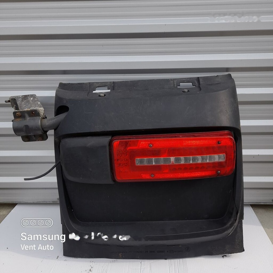 DAF XF 106 truck - Sárvédő - Teherautó: 2 kép. DAF XF 106 truck - Sárvédő - Teherautó: 2 kép.