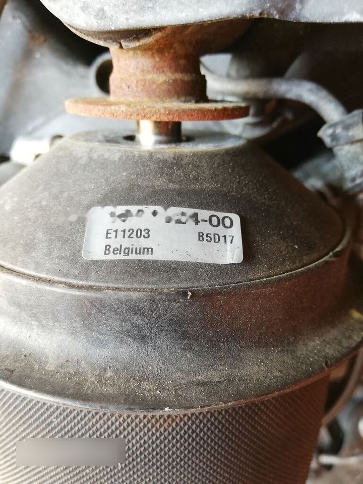 DAF XF 106 truck - Fülke felfüggesztés - Teherautó: 5 kép. DAF XF 106 truck - Fülke felfüggesztés - Teherautó: 5 kép.