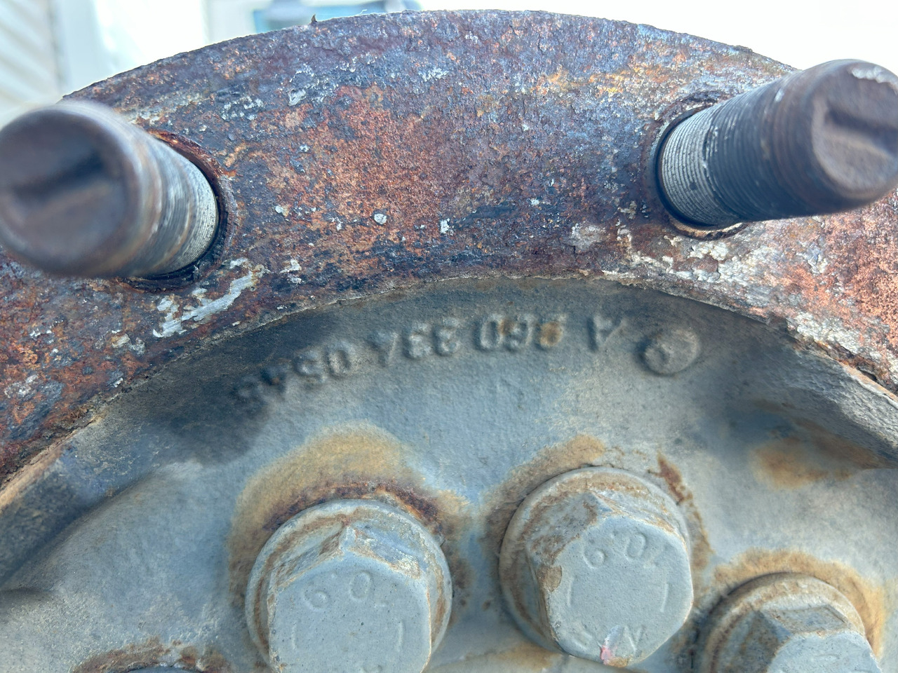 MERCEDES ACTROS MP4 AXLE + HUBS FRONT - Első tengely - Teherautó: 5 kép. MERCEDES ACTROS MP4 AXLE + HUBS FRONT - Első tengely - Teherautó: 5 kép.