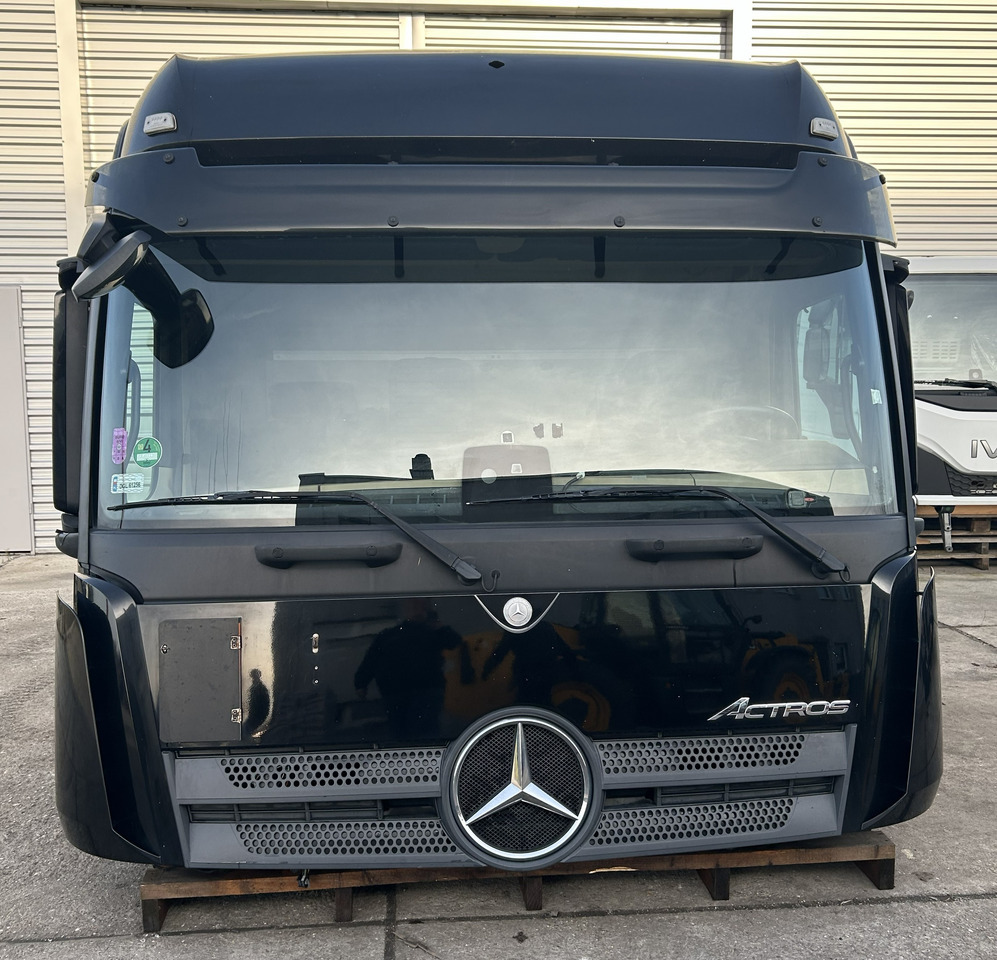 MERCEDES ACTROS MP4 L BigSpace, 2.50 m - Fülke - Teherautó: 3 kép. MERCEDES ACTROS MP4 L BigSpace, 2.50 m - Fülke - Teherautó: 3 kép.
