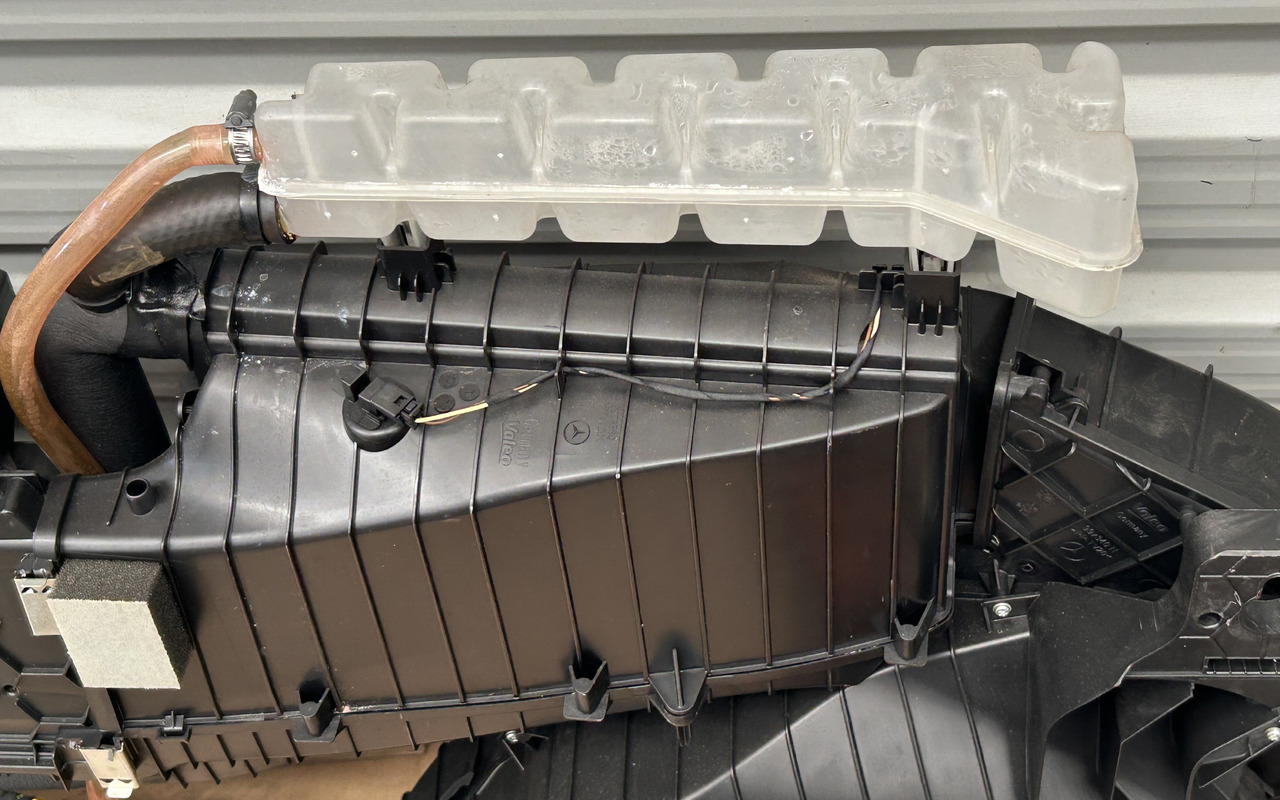 Klíma alkatrész MERCEDES ACTROS MP4 PARKING AIR CONDITIONING: 12 kép.