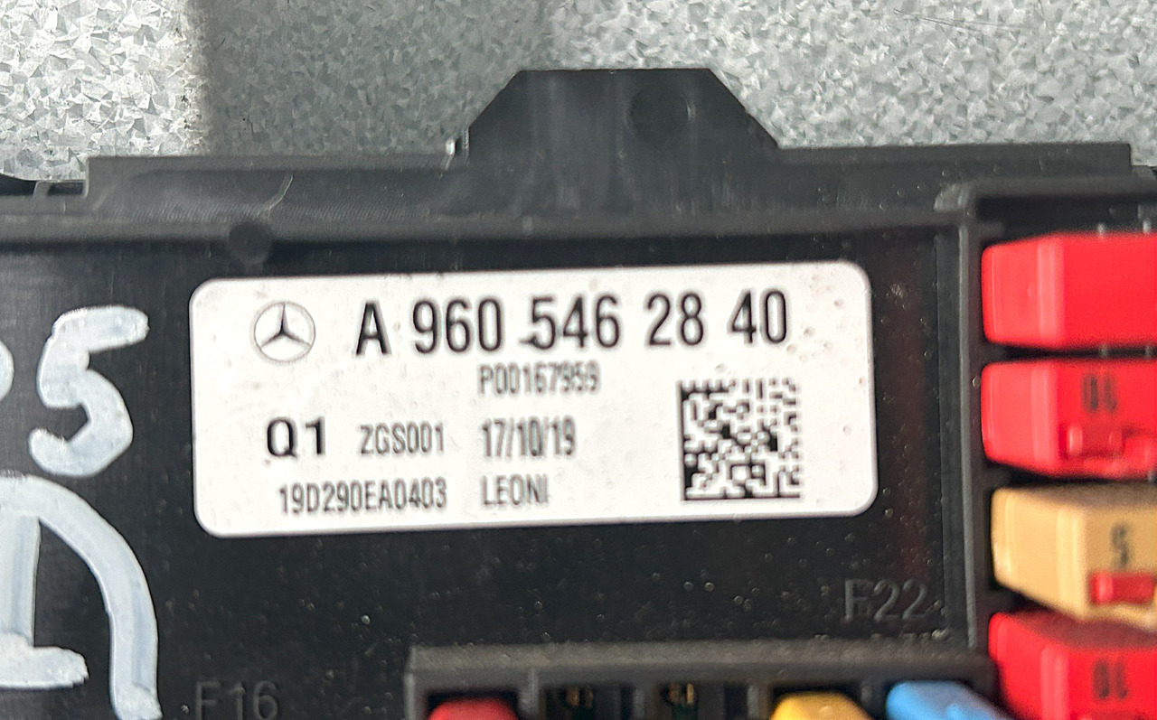 MERCEDES ACTROS MP5 SAM - Biztosíték: 2 kép. MERCEDES ACTROS MP5 SAM - Biztosíték: 2 kép.