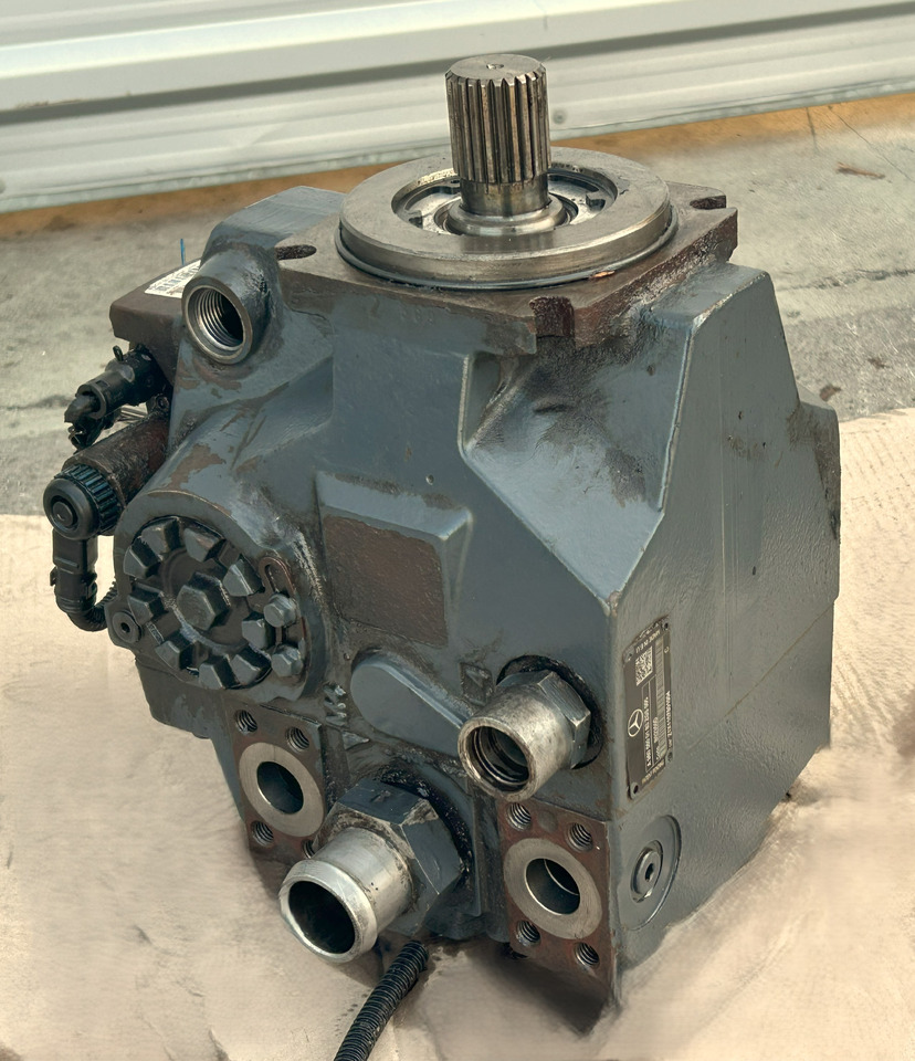 MERCEDES AROCS MP4 HYDRAULIC PUMP HAD - Hidraulikus szivattyú: 1 kép. MERCEDES AROCS MP4 HYDRAULIC PUMP HAD - Hidraulikus szivattyú: 1 kép.